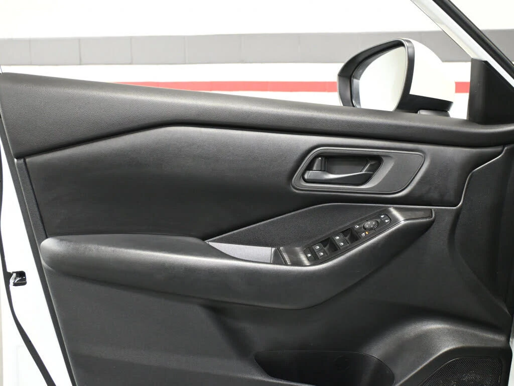 Nissan Rogue S AWD* АвтоКредит* (Цена до БГ) , снимка 13 - Автомобили и джипове - 53831515