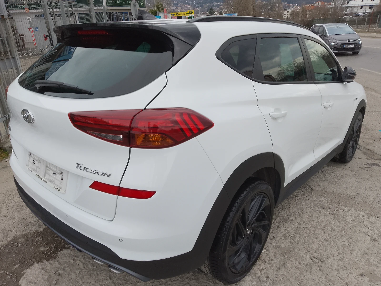 Hyundai Tucson 1.6 CRDI/N-LINE, снимка 5 - Автомобили и джипове - 53927295
