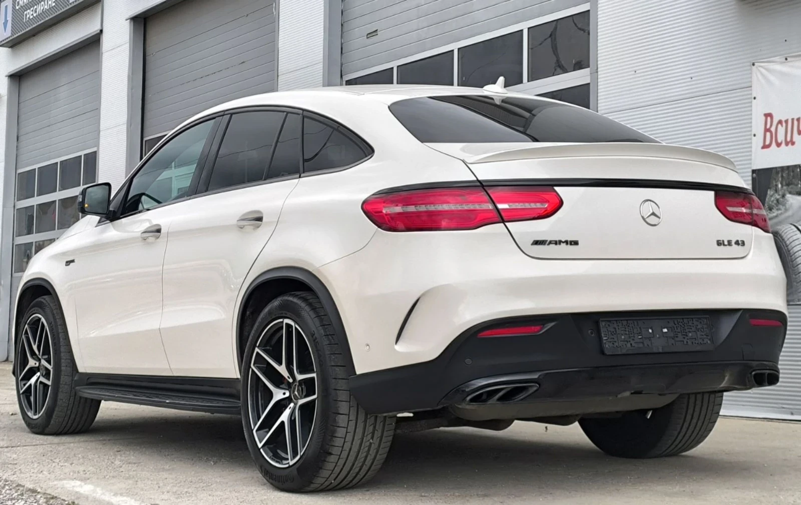 Mercedes-Benz GLE 43 AMG, снимка 4 - Автомобили и джипове - 54044107