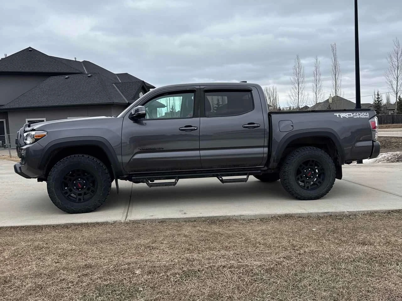 Toyota Tacoma * 4x4 Double Cab SB * 2 КЛЮЧА* ПАНО* ПОДГРЕВ* KEYL, снимка 2 - Автомобили и джипове - 54137179