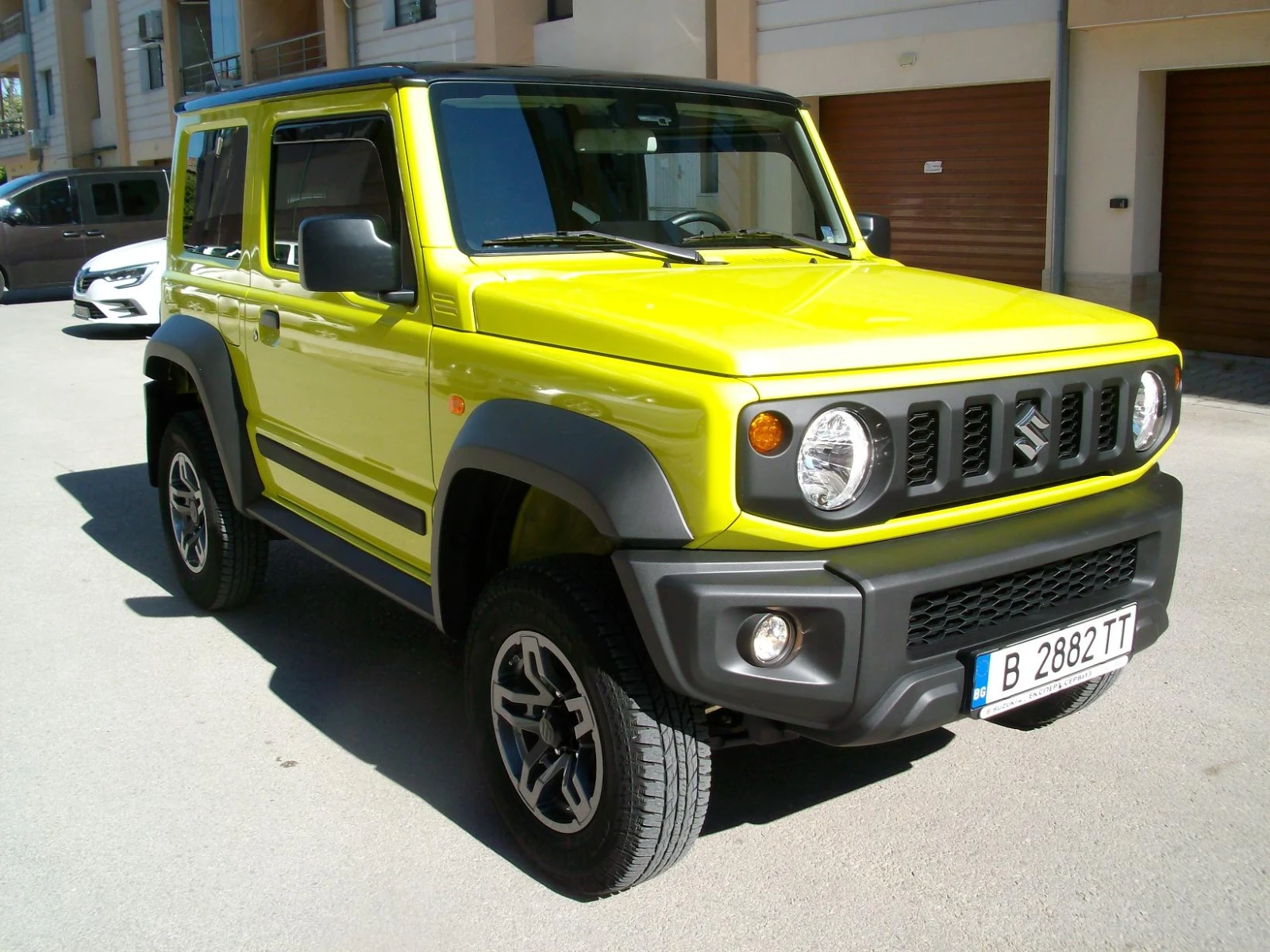 Suzuki Jimny 1.5i COMFORT 4x4 2023 g. 55000 km KATO OT MAGAZINA, снимка 3 - Автомобили и джипове - 55243755