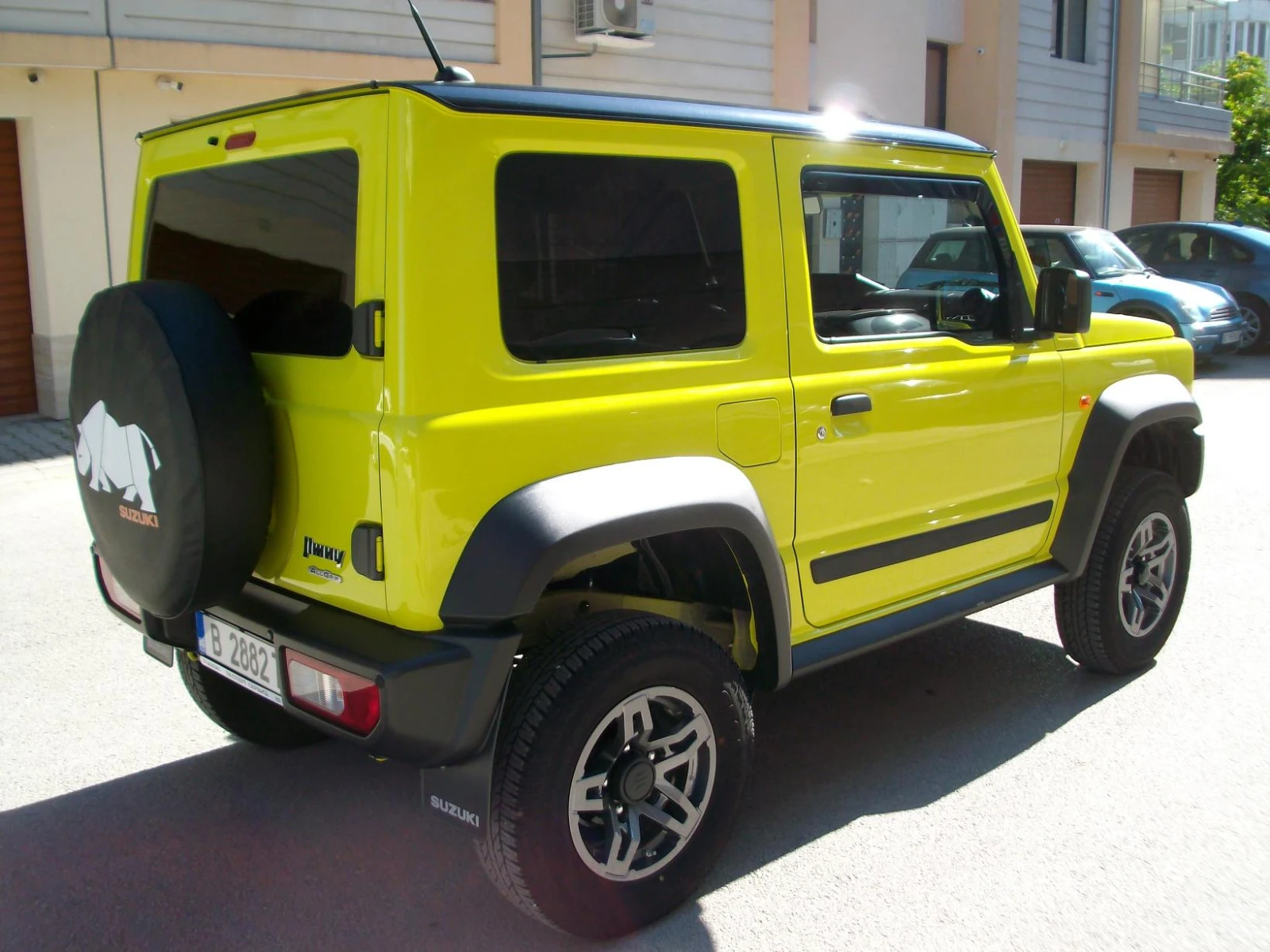 Suzuki Jimny 1.5i COMFORT 4x4 2023 g. 55000 km KATO OT MAGAZINA, снимка 4 - Автомобили и джипове - 55243755