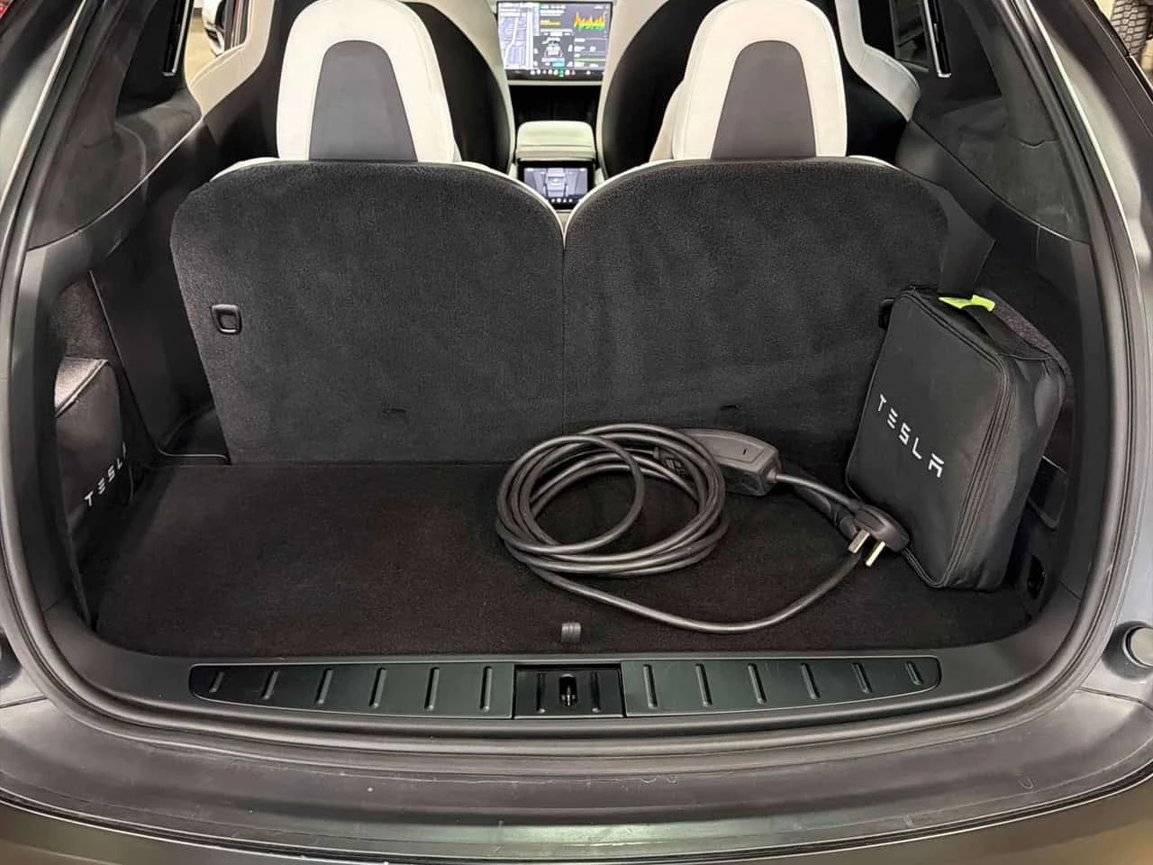 Tesla Model X Plaid | CARFAX | БЕЗ ИНЦИДЕНТИ, снимка 13 - Автомобили и джипове - 56228593