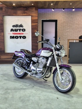 ������ Triumph Adventurer