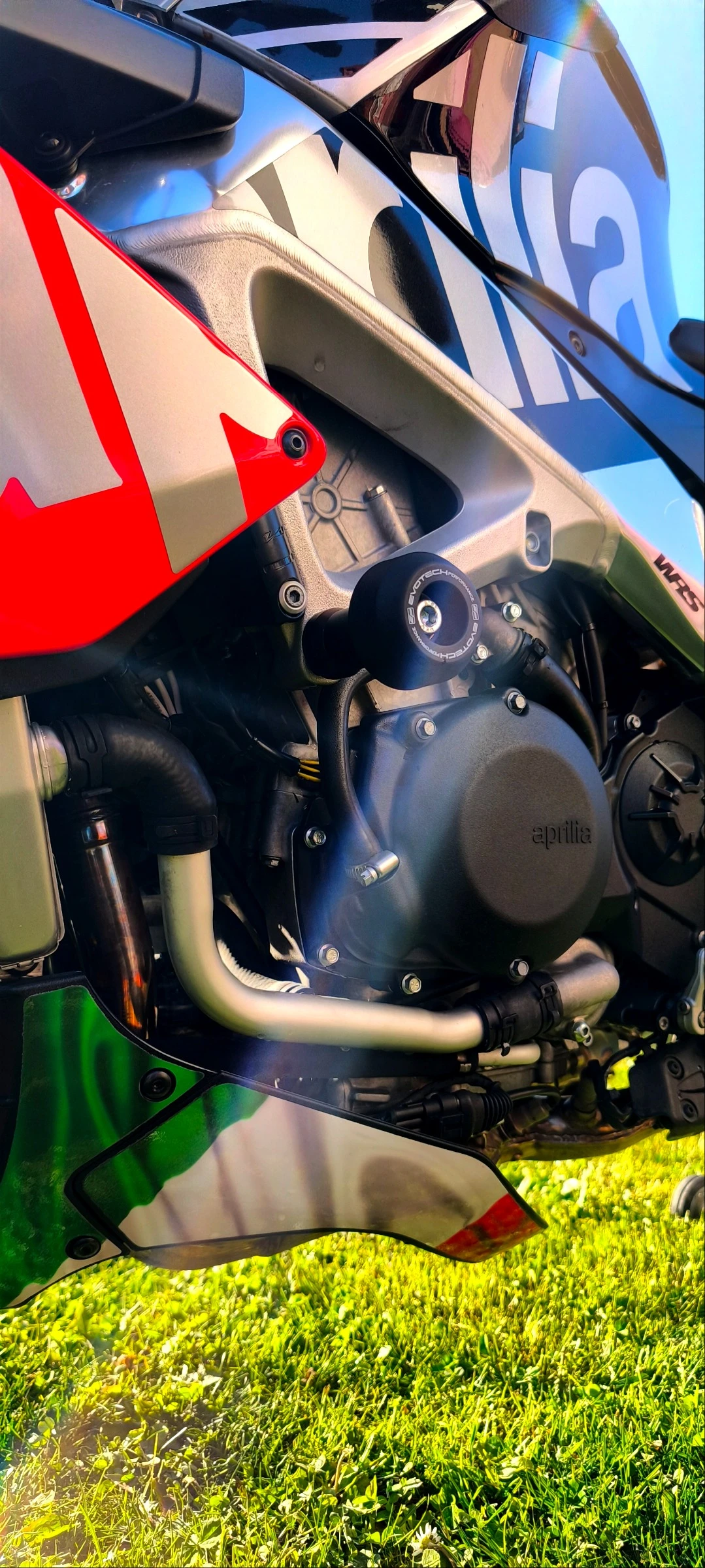 Aprilia Tuono 1100 FACTORY - изображение 6