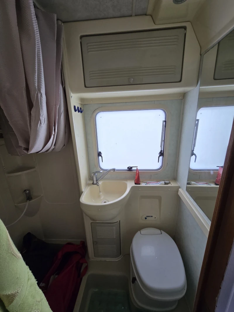 Кемпер Ford Transit , снимка 5 - Каравани и кемпери - 52975264