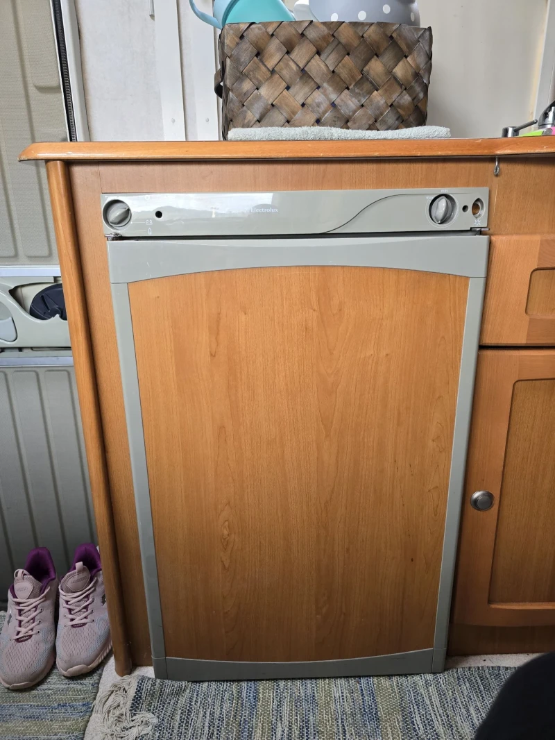 Кемпер Ford Transit , снимка 14 - Каравани и кемпери - 52975264