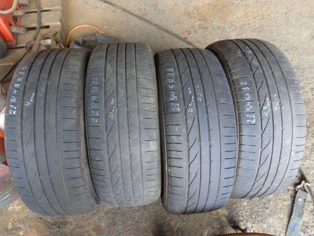 Гуми Летни 215/45R18, снимка 2 - Гуми и джанти - 18327767