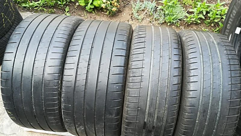 Гуми Летни 235/45R18, снимка 1 - Гуми и джанти - 25336683