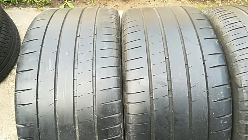 Гуми Летни 235/45R18, снимка 2 - Гуми и джанти - 25336683