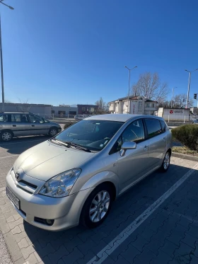 Toyota Corolla verso 2.2 136 к.с., снимка 2