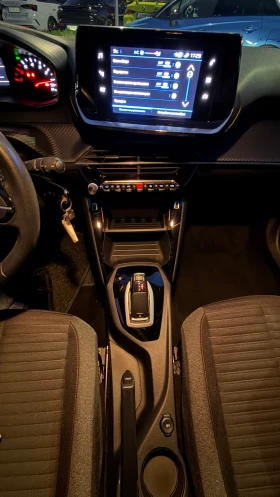 Peugeot 2008 1.2i EAT8 | Mobile.bg    9