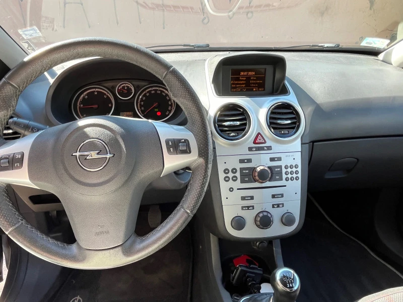 Opel Corsa, снимка 13 - Автомобили и джипове - 47187578