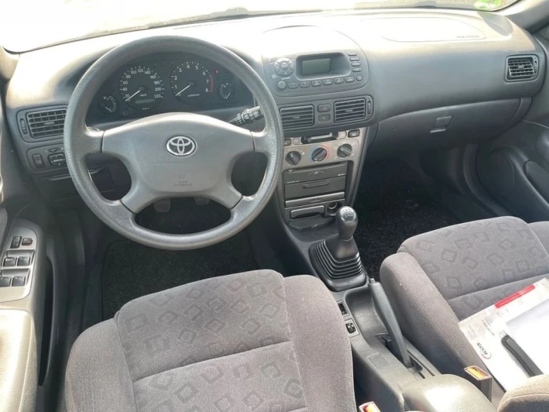 Toyota Corolla, снимка 2 - Автомобили и джипове - 49072326