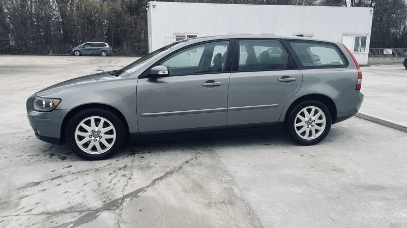 Volvo V50 2.0D, снимка 4 - Автомобили и джипове - 49326998