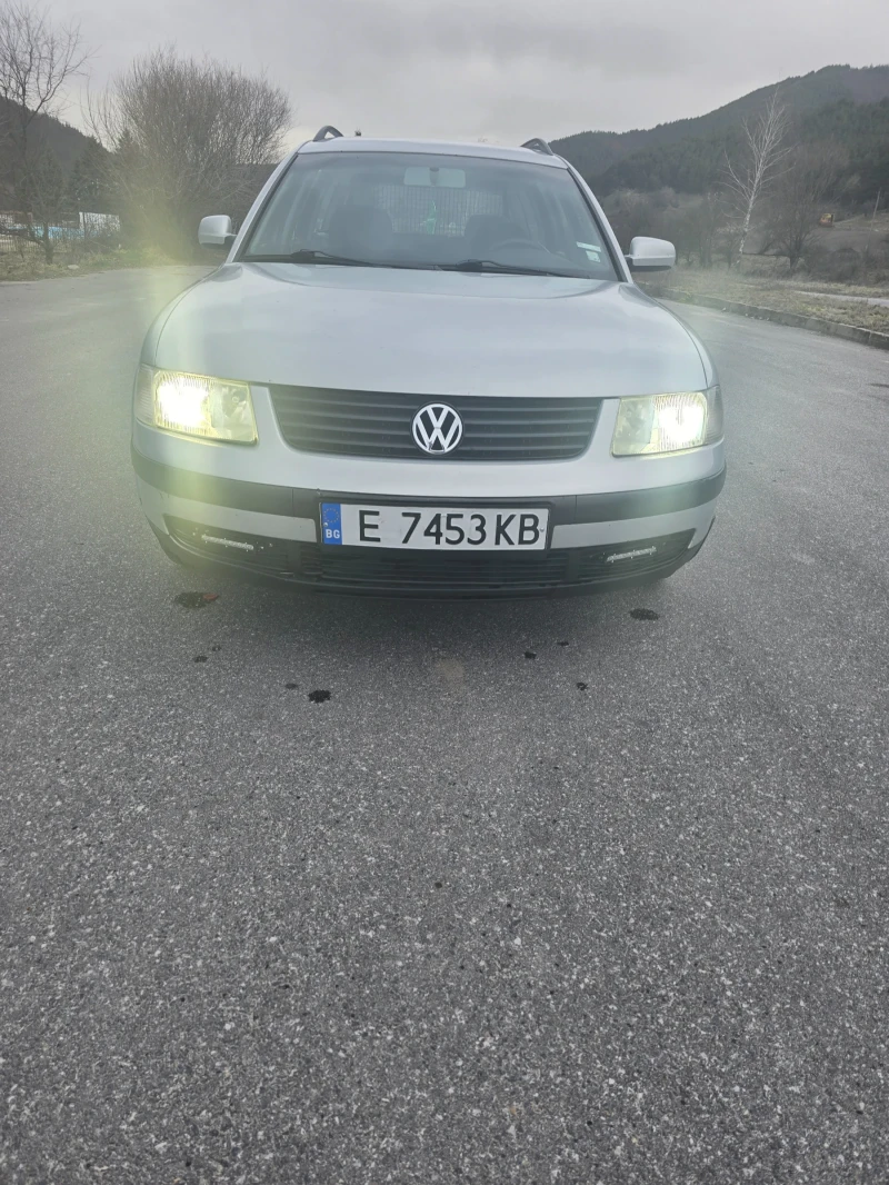 VW Passat, снимка 2 - Автомобили и джипове - 49453539