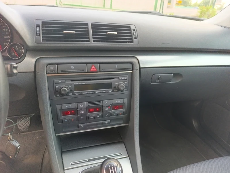 Audi A4 1.9 тди, снимка 12 - Автомобили и джипове - 51251513