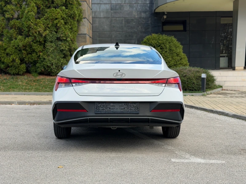 Hyundai Elantra, снимка 3 - Автомобили и джипове - 52514702