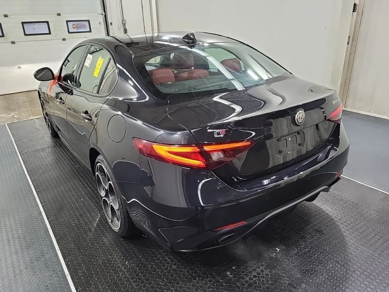 Alfa Romeo Giulia * VELOCE * CARFAX * БЕЗ ПЪРВОНАЧАЛНА ВНОСКА, снимка 4 - Автомобили и джипове - 53094370