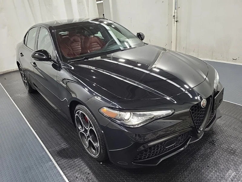 Alfa Romeo Giulia * VELOCE * CARFAX * БЕЗ ПЪРВОНАЧАЛНА ВНОСКА, снимка 2 - Автомобили и джипове - 53094370