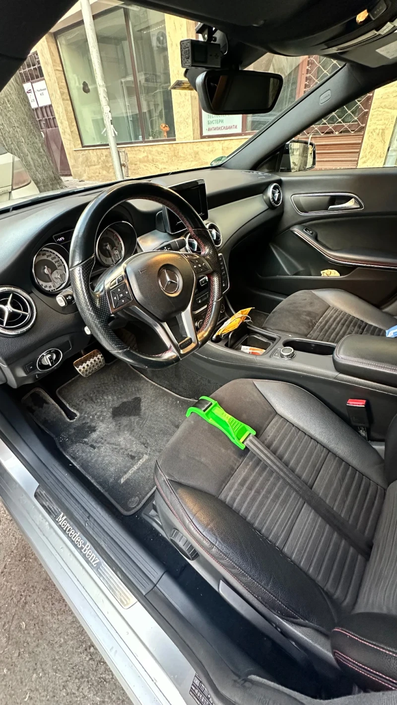 Mercedes-Benz CLA 180 AMG, снимка 10 - Автомобили и джипове - 53134829