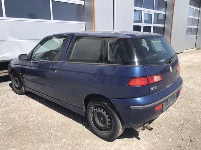 Alfa Romeo 145 1.4 I T spark, снимка 4 - Автомобили и джипове - 47339127