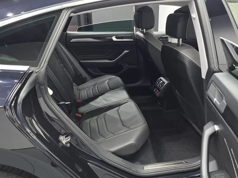 VW Arteon 2.0 TDI - САМО 30% АВАНС, снимка 11 - Автомобили и джипове - 55895610
