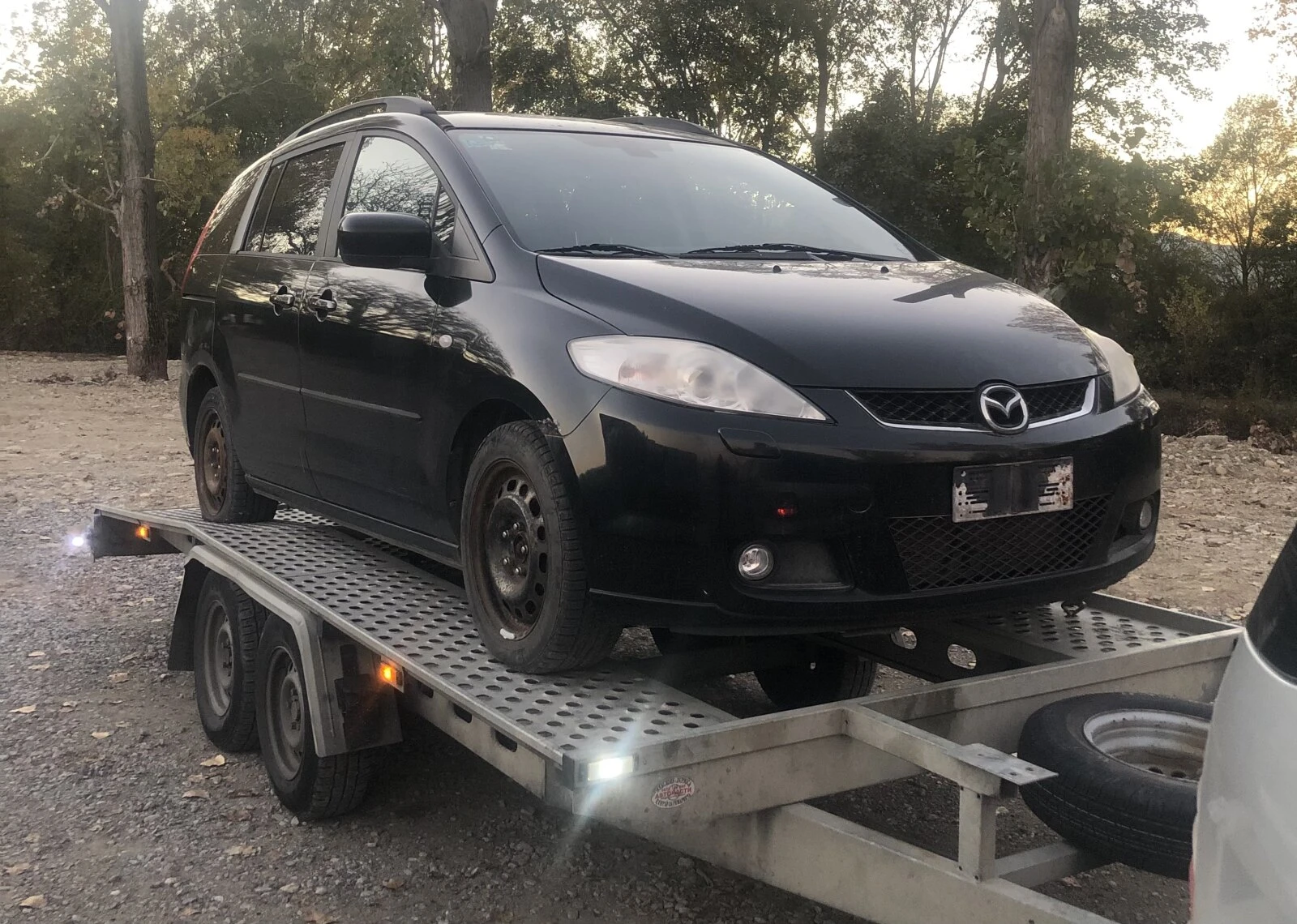 Mazda 5 2.0 i и 2.0 d - [1] 