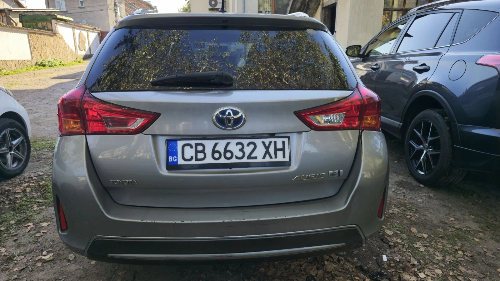 Toyota Auris 1.8i hibrid с ГАЗ - изображение 5