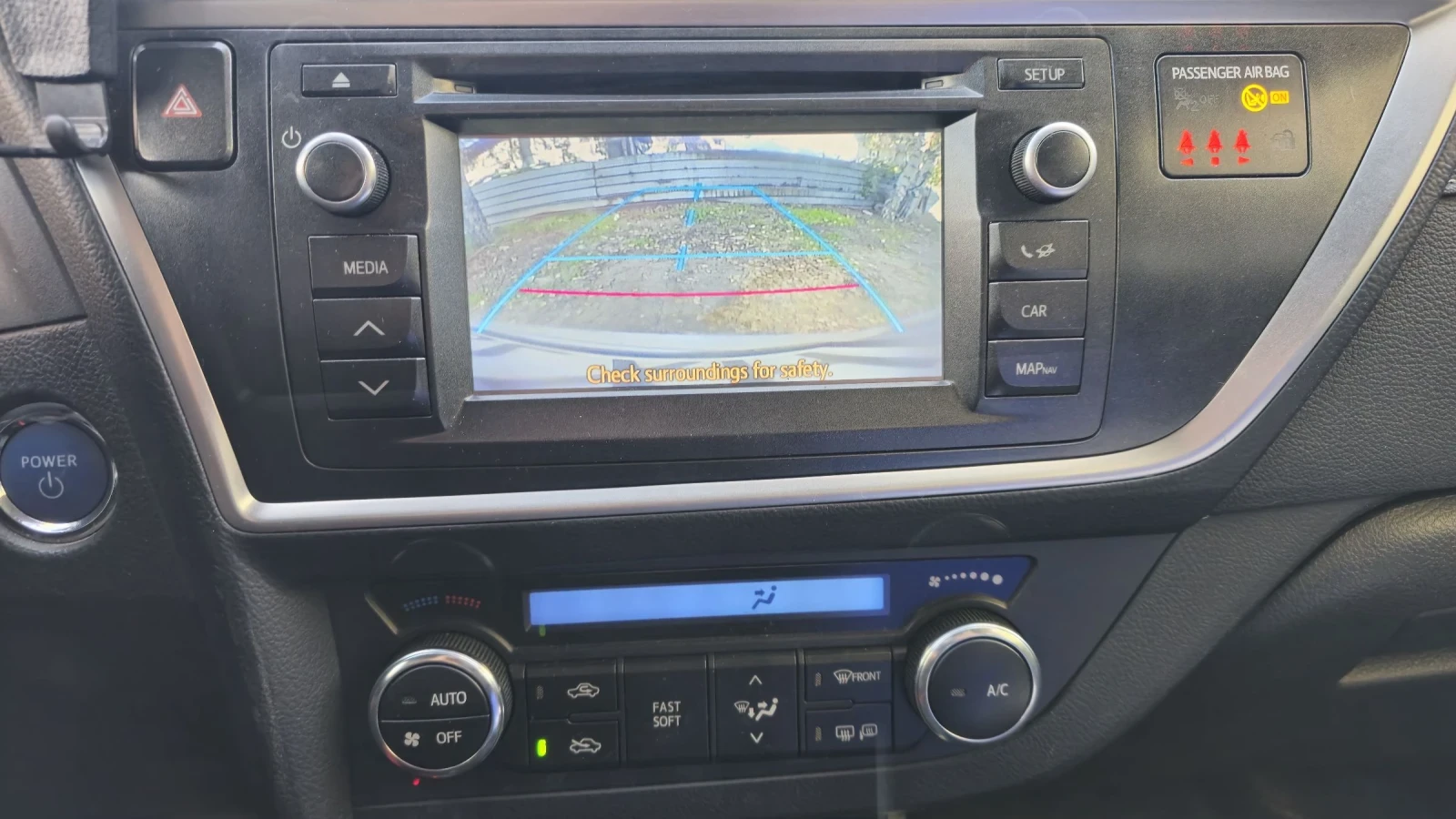 Toyota Auris 1.8i hibrid   | Mobile.bg   11