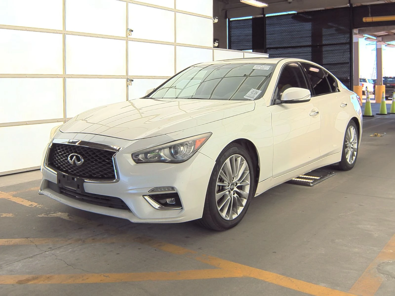 Infiniti Q50 2019 3.0t LUXE* Keyless* Камера* Пано - [1] 