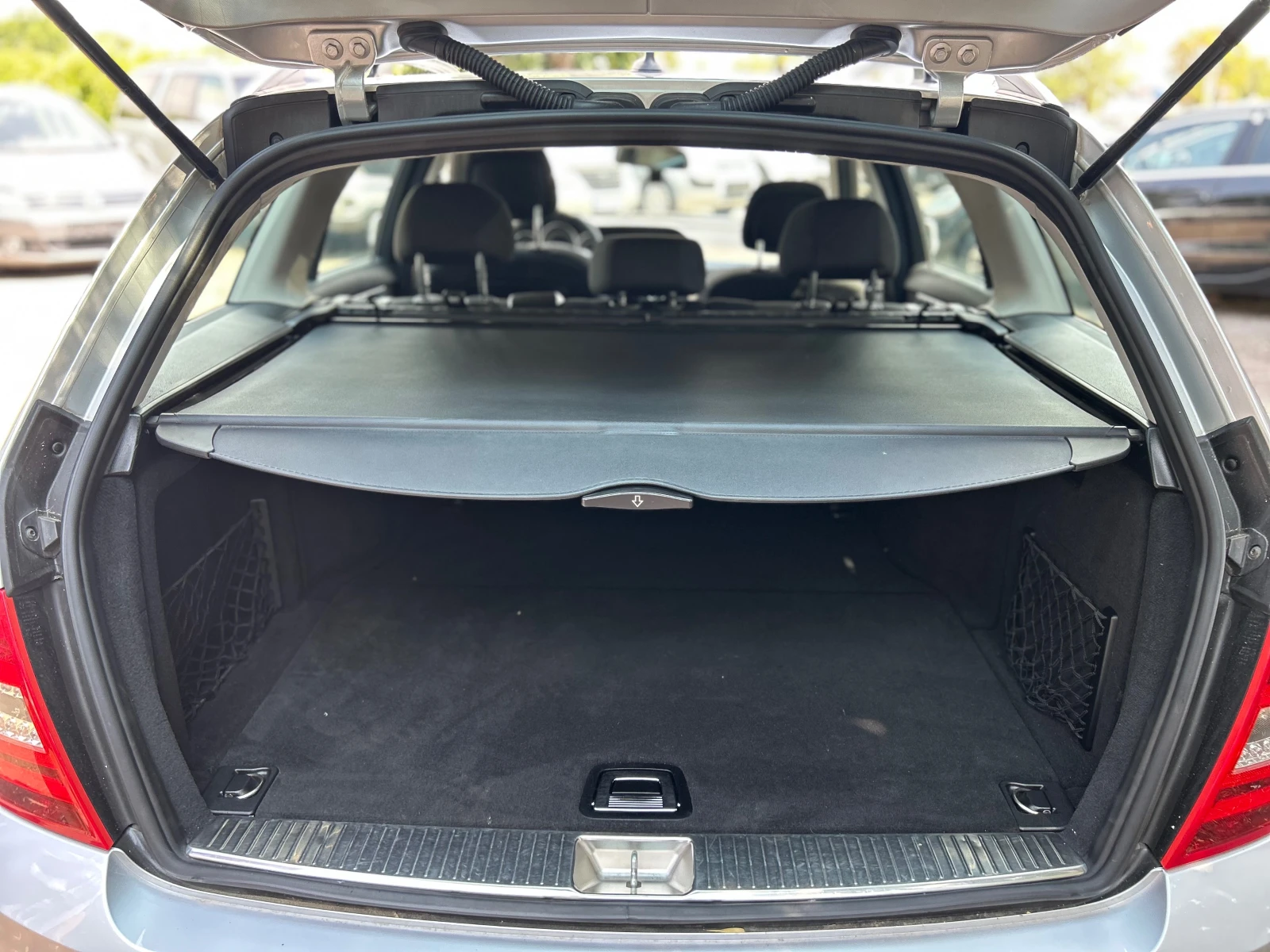 Mercedes-Benz C 200 2.2CDi - изображение 6