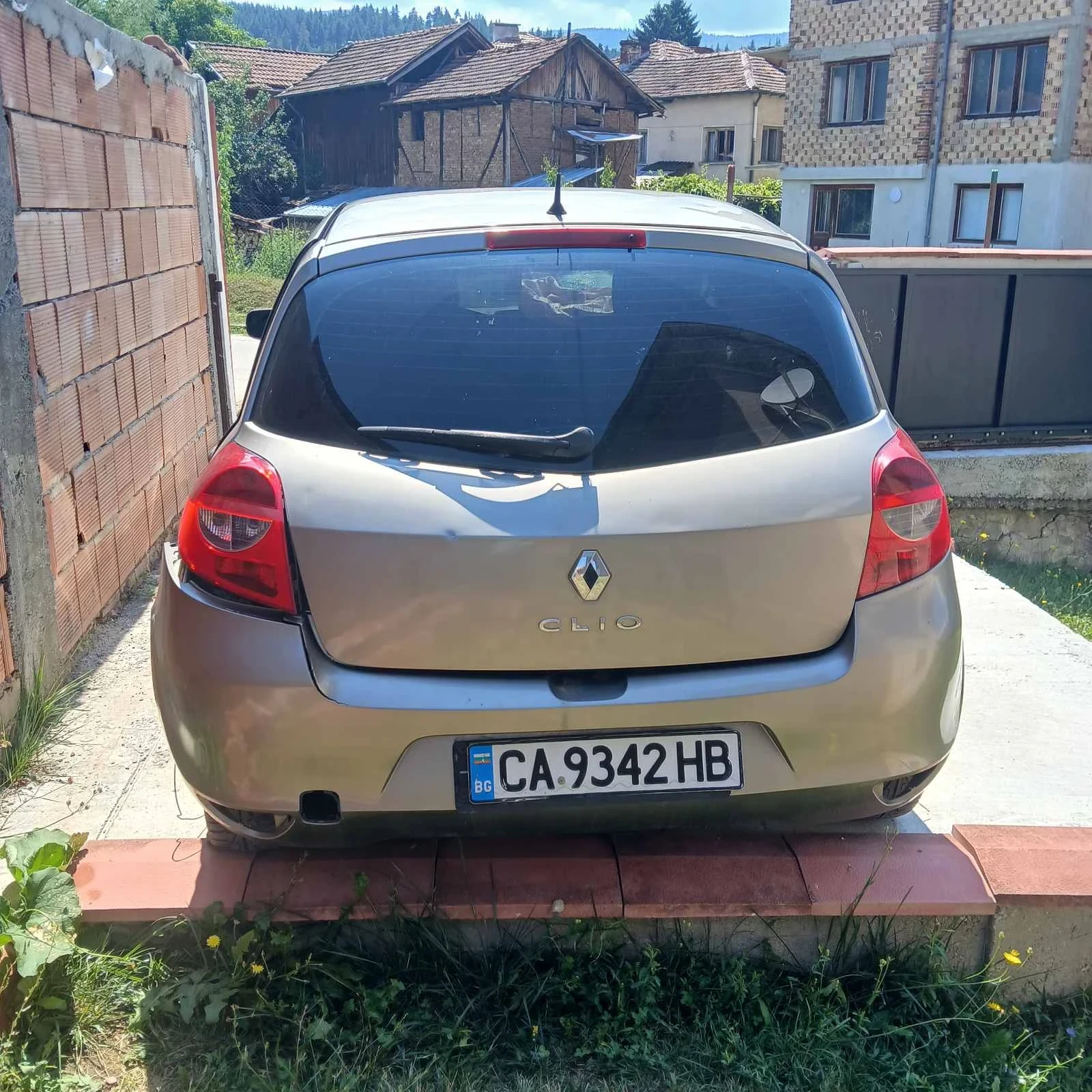 Renault Clio 1.5 - изображение 3