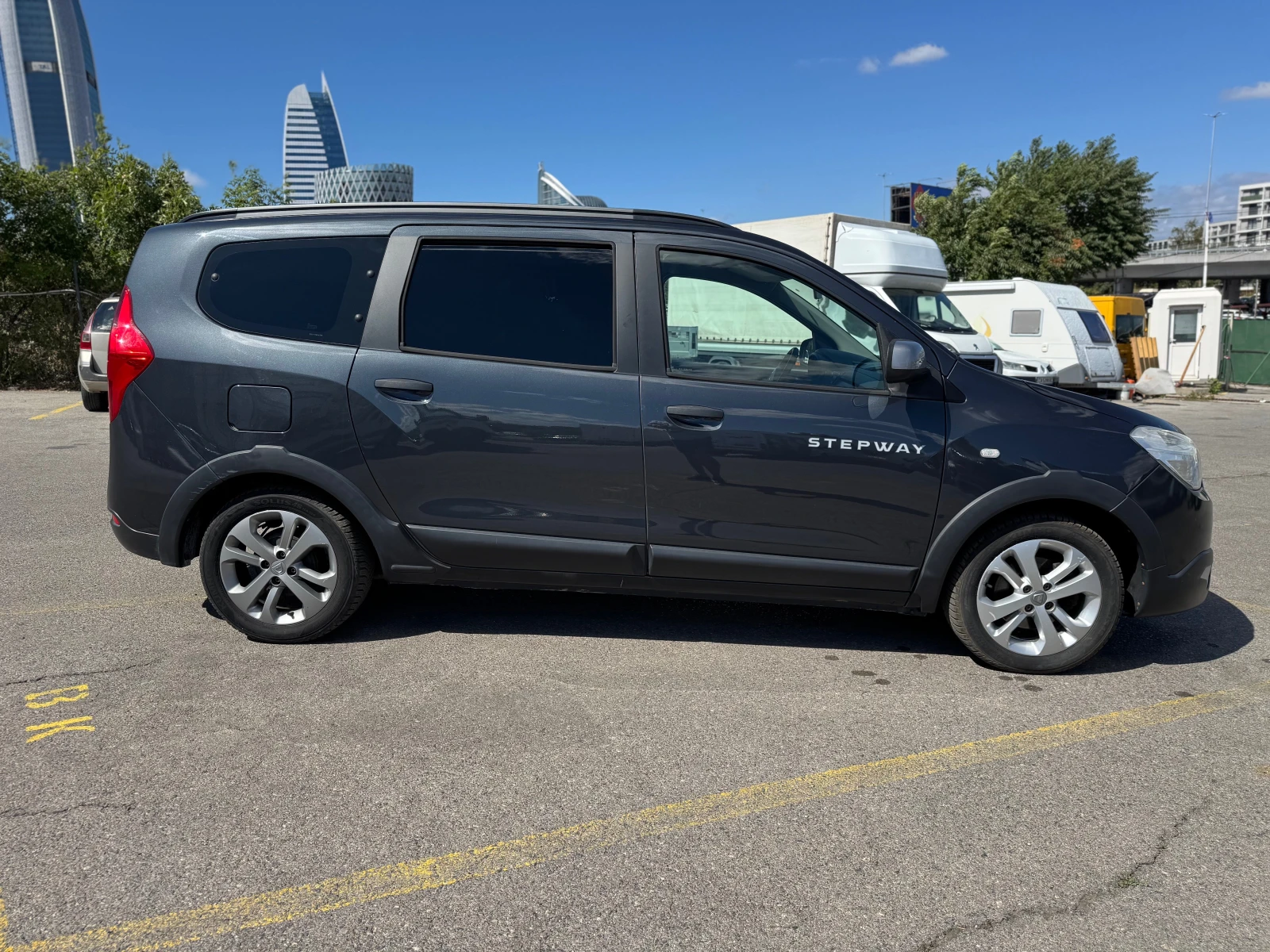Dacia Lodgy 1.5dCI-110-7места-EURO6-STEPWAY - изображение 2