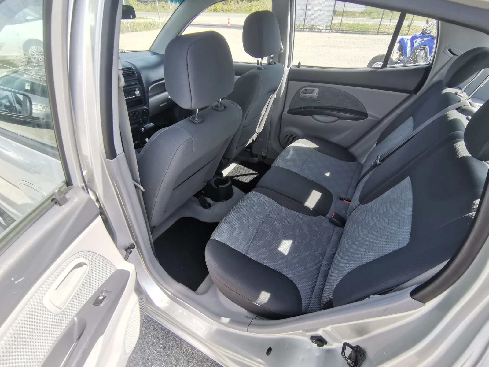 Kia Picanto 1.1i  | Mobile.bg   11