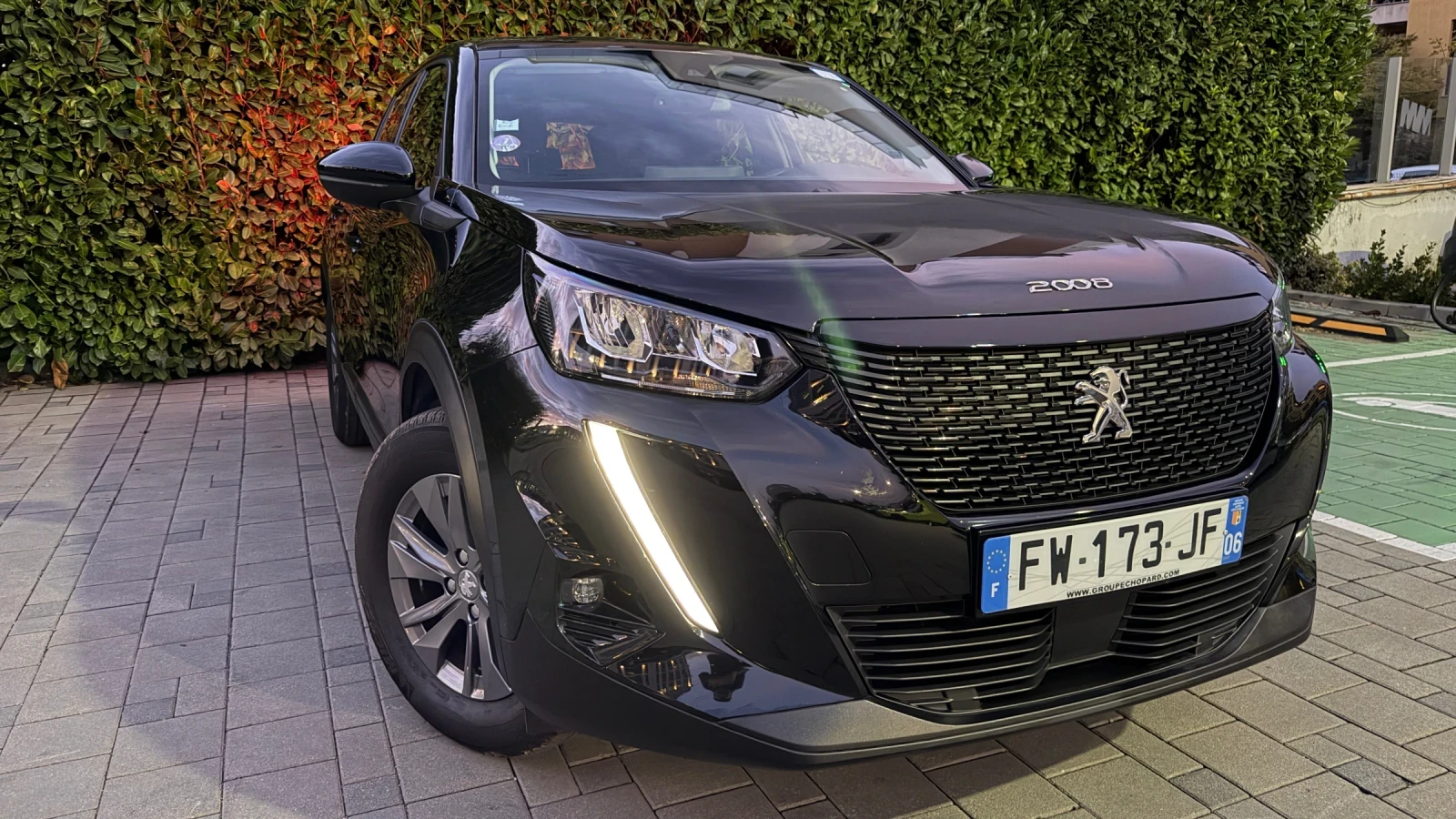 Peugeot 2008 1.2i EAT8 | Mobile.bg   1