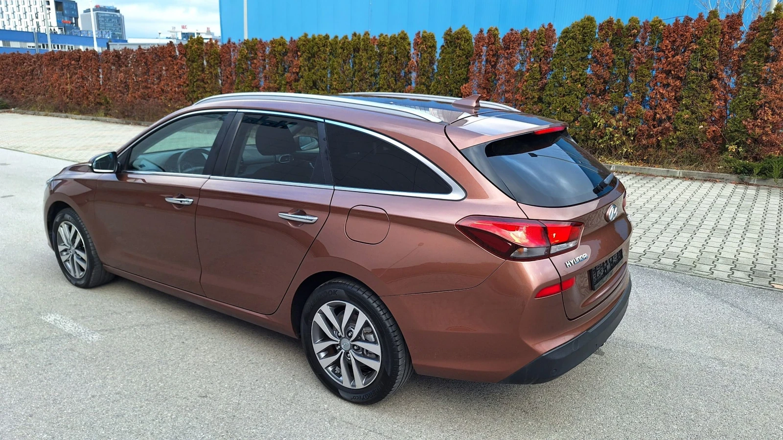 Hyundai I30 1.6-110кс. ВСИЧКИ ЕКСТРИ - изображение 4