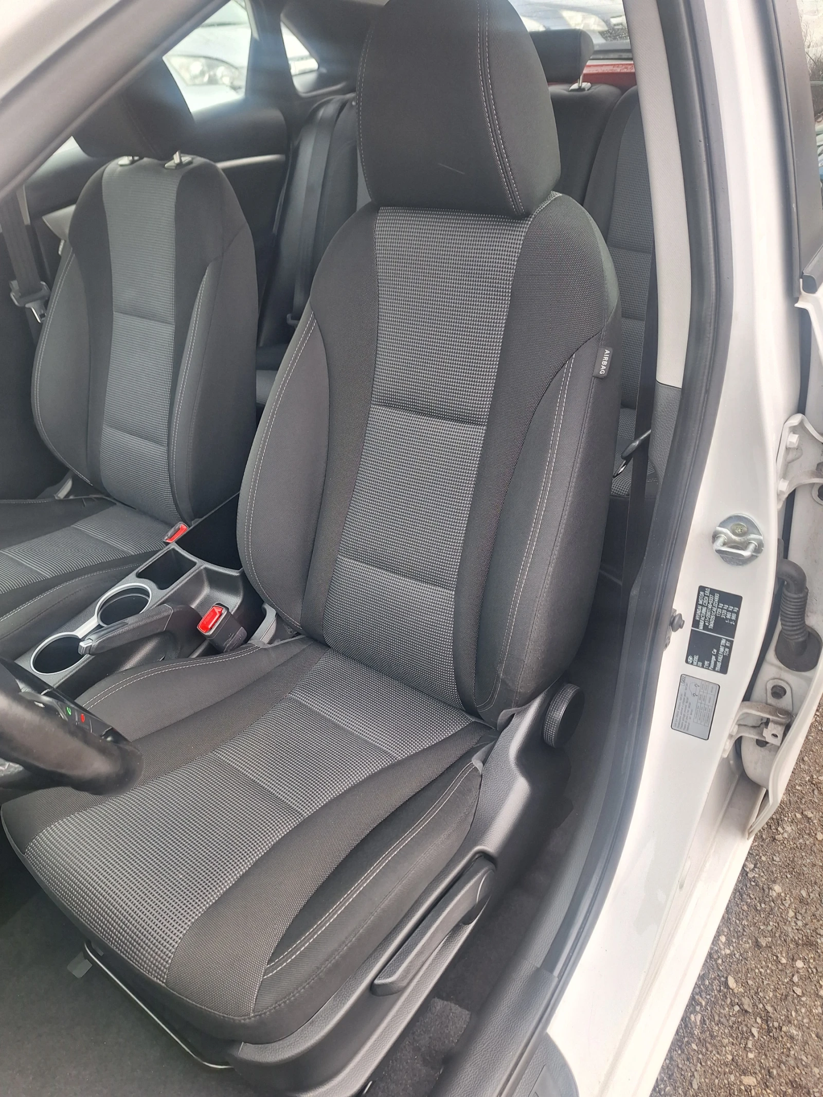 Hyundai I30 1.6 i TO� ��������� | Mobile.bg � ����������� 13