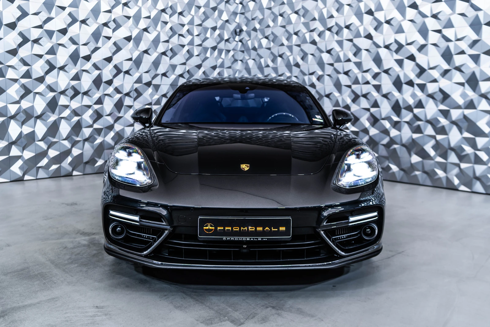 Porsche Panamera Turbo* Ceramic* Carbon* Burm3D* SportChro* PDLS* P, снимка 2 - Автомобили и джипове - 53958071