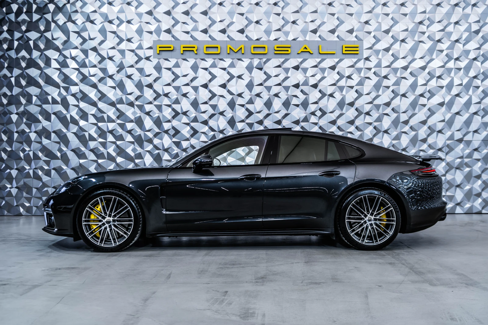 Porsche Panamera Turbo* Ceramic* Carbon* Burm3D* SportChro* PDLS* P, снимка 3 - Автомобили и джипове - 53958071