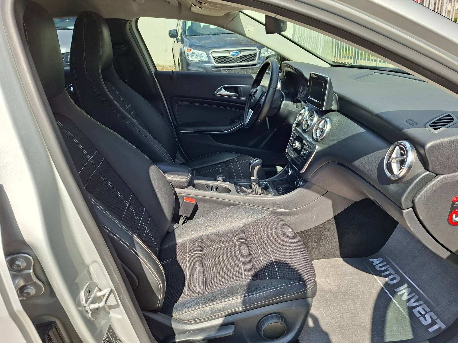 Mercedes-Benz A 180 AMG, снимка 14 - Автомобили и джипове - 53972762