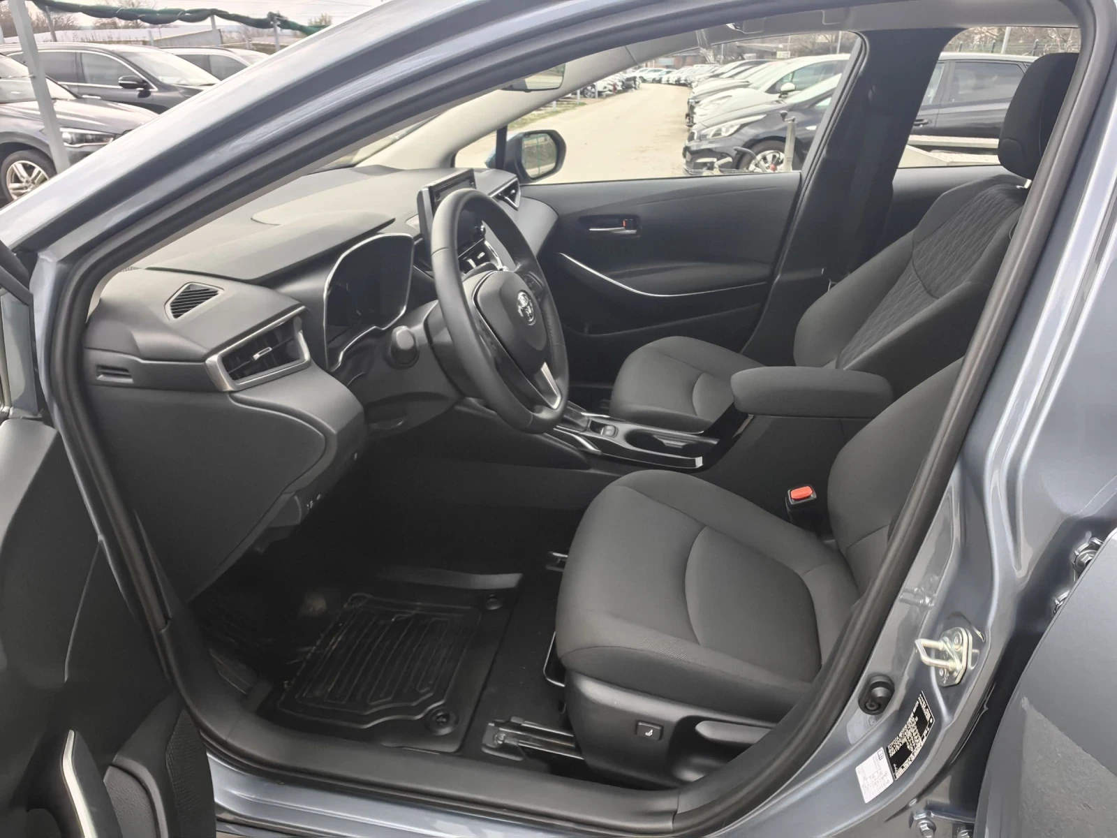 Toyota Corolla 1.5T/EXECUTIVE/ГАРАНЦИОННА ДО 2033г , снимка 9 - Автомобили и джипове - 54159293