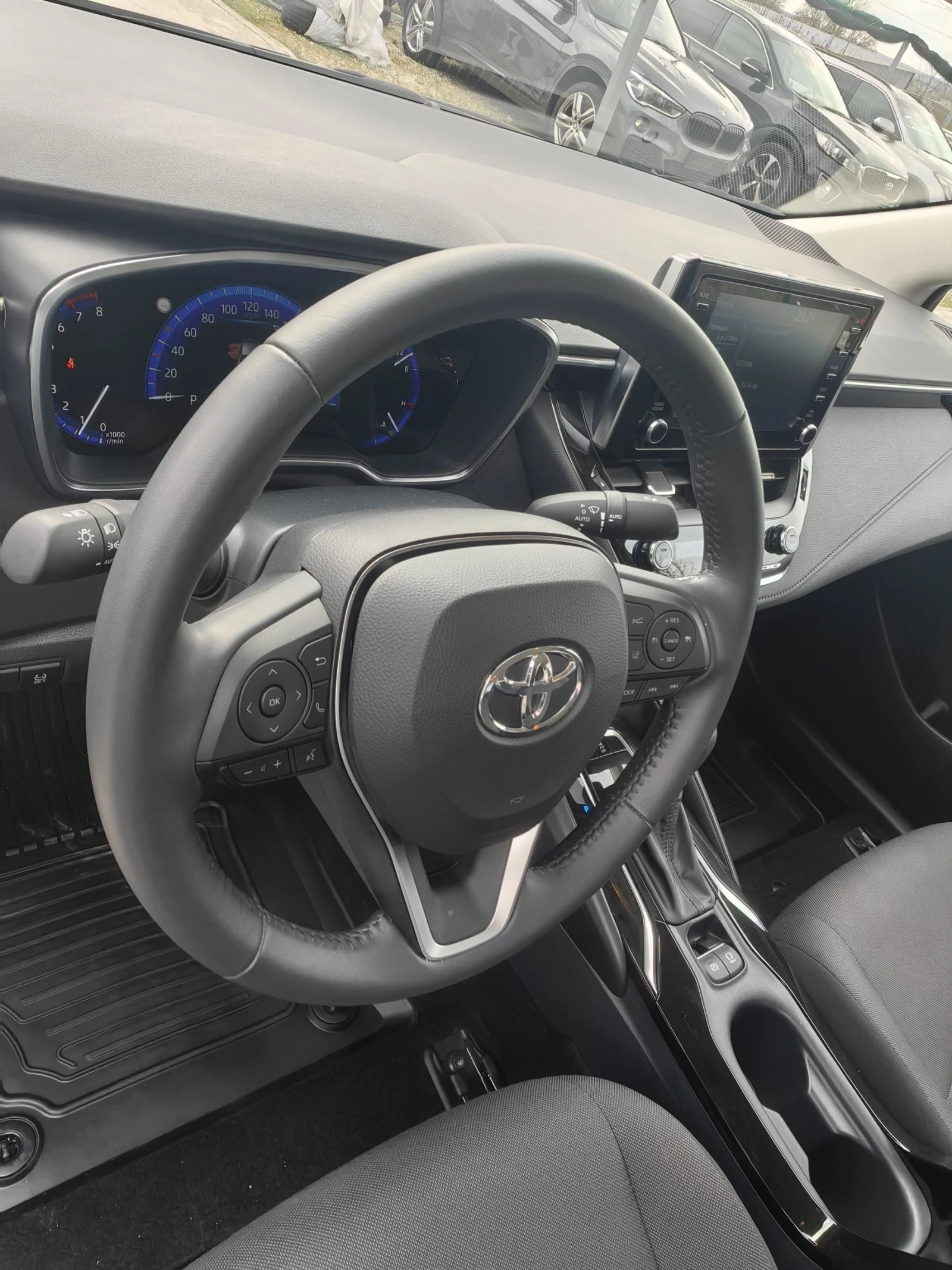 Toyota Corolla 1.5T/EXECUTIVE/ГАРАНЦИОННА ДО 2033г , снимка 11 - Автомобили и джипове - 54159293