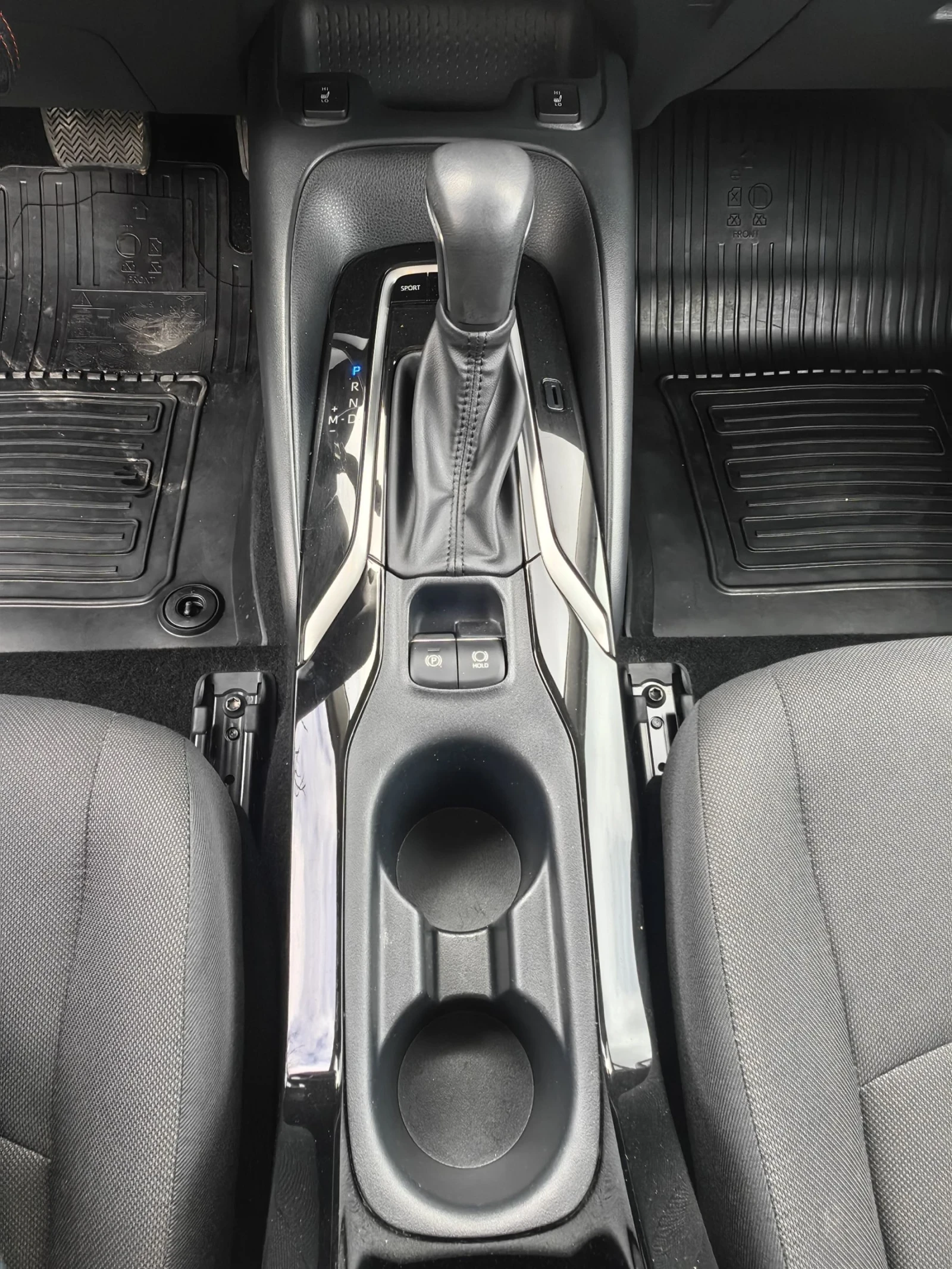 Toyota Corolla 1.5T/EXECUTIVE/ГАРАНЦИОННА ДО 2033г , снимка 14 - Автомобили и джипове - 54159293