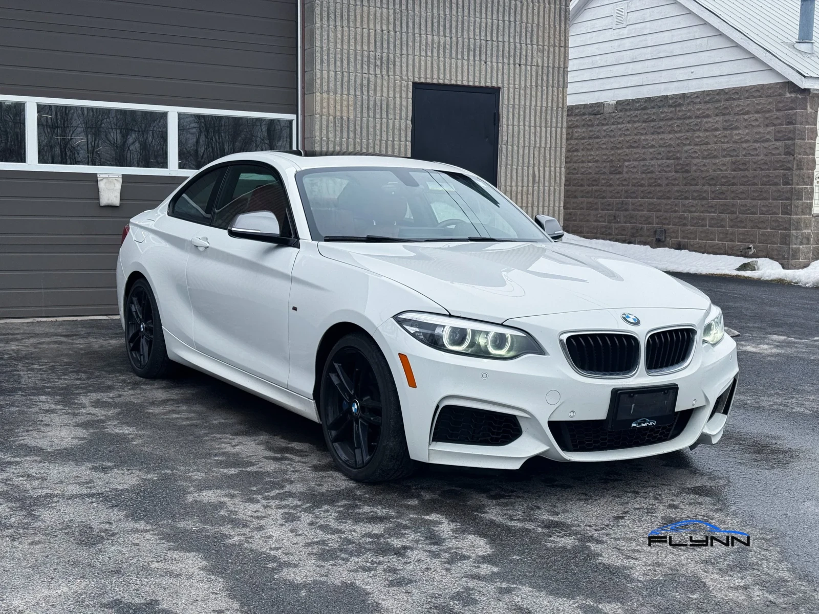 BMW 240 XI / M-PACK / HARMAN / ПОДГРЕВИ / ШИБИДАХ