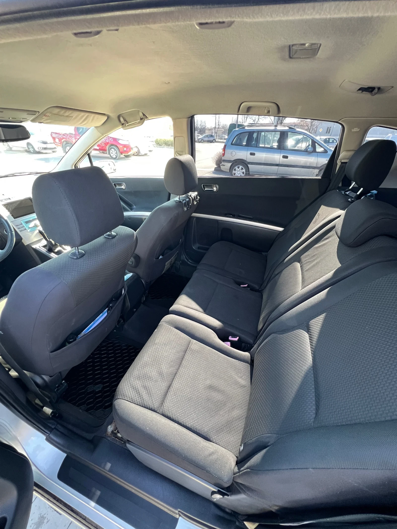 Toyota Corolla verso 2.2 136 к.с., снимка 8 - Автомобили и джипове - 54564390
