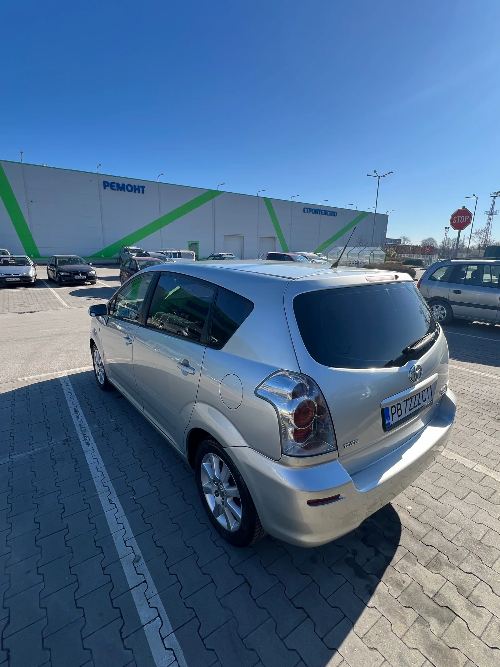 Toyota Corolla verso 2.2 136 к.с., снимка 5 - Автомобили и джипове - 54564390