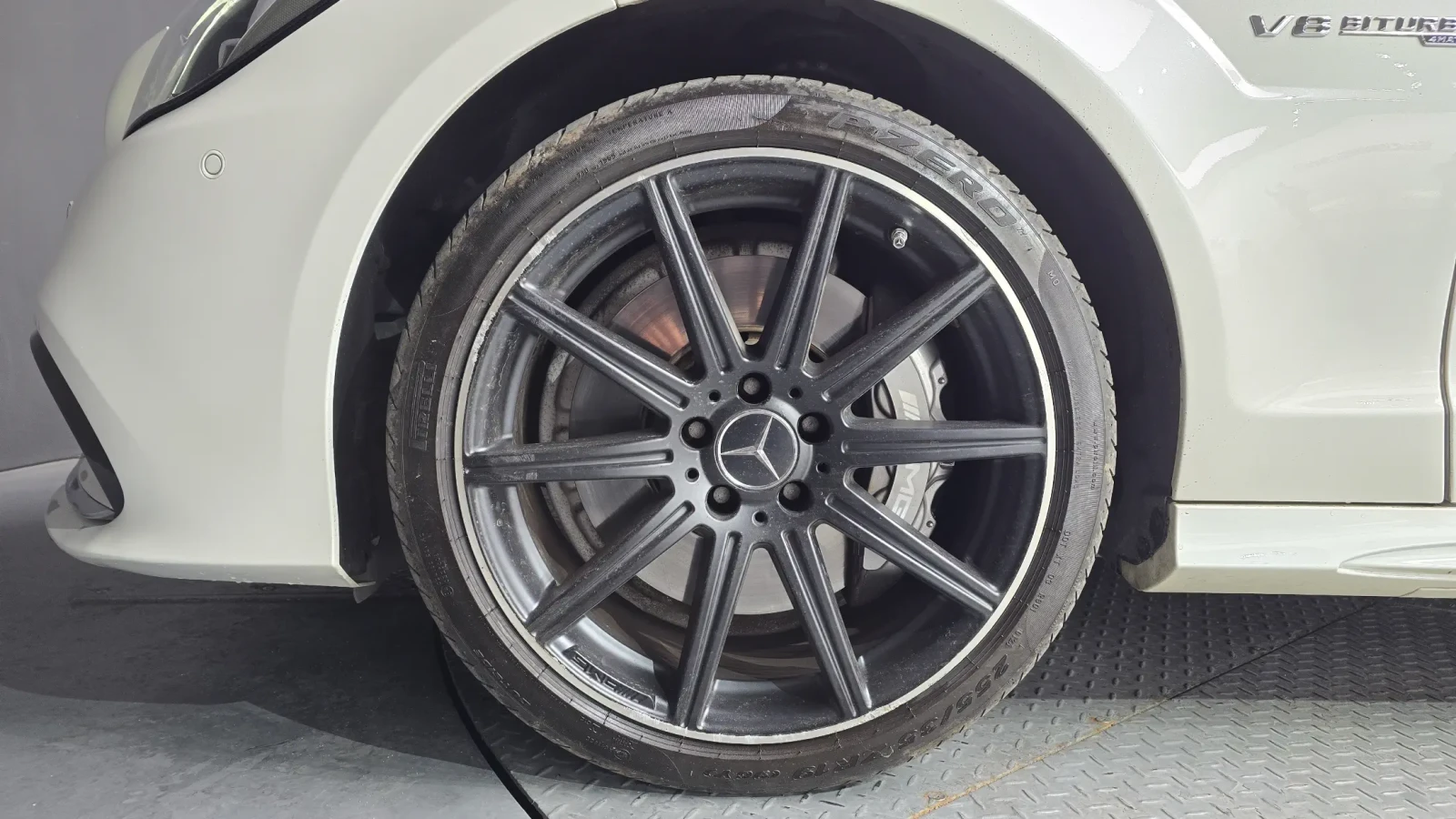 Mercedes-Benz CLS 63 AMG 360 / Подгрев / Обдухване, снимка 4 - Автомобили и джипове - 54724489