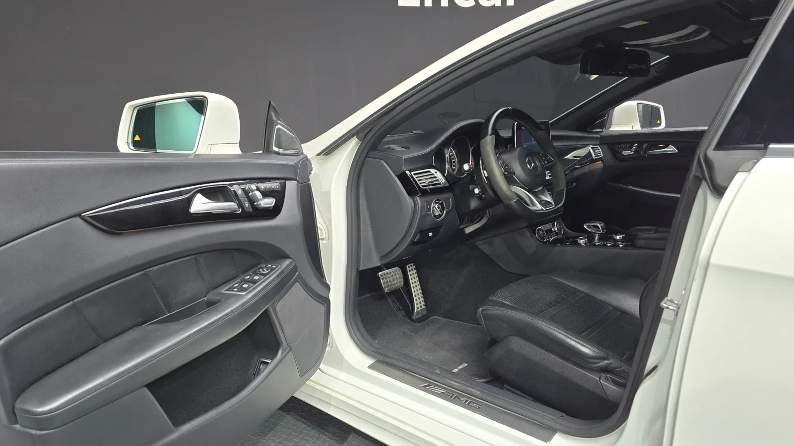 Mercedes-Benz CLS 63 AMG 360 / Подгрев / Обдухване, снимка 9 - Автомобили и джипове - 54724489