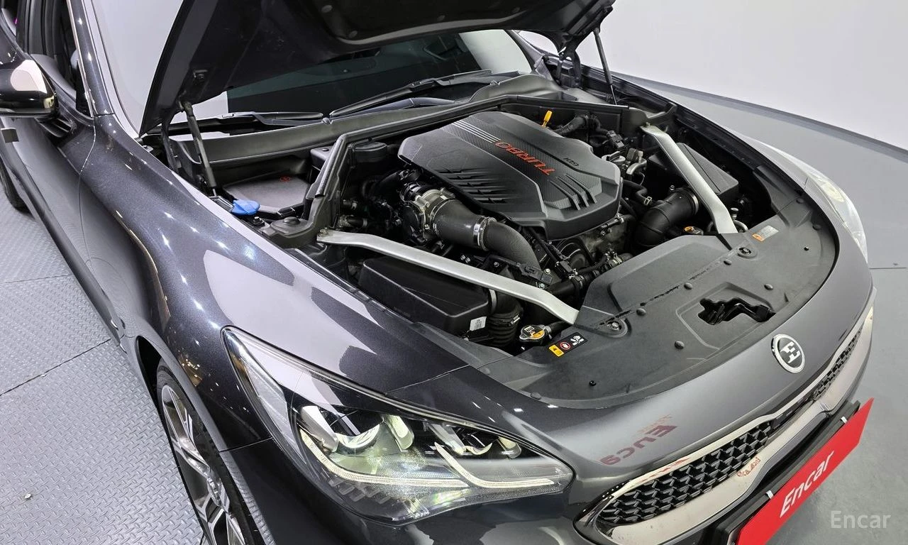 Kia Stinger 3.3* TURBO* AWD* ПОДГРЕВ* ОБДУХВАНЕ, снимка 13 - Автомобили и джипове - 54854791